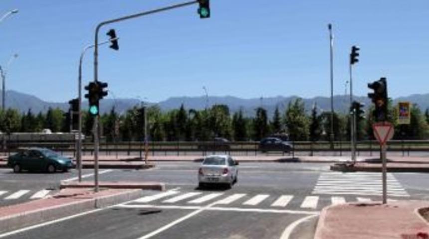 Kent Trafiğini Rahatlatacak Kavşak A&ccedil;ıldı