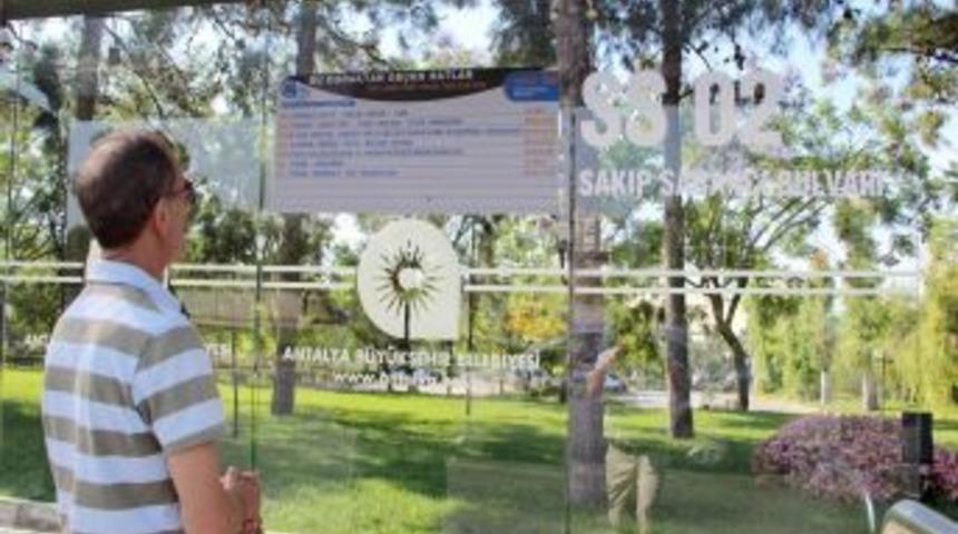 Duraklara Toplu Taşıma G&uuml;zergahlarının Bilgi Panosu Yerleştirildi