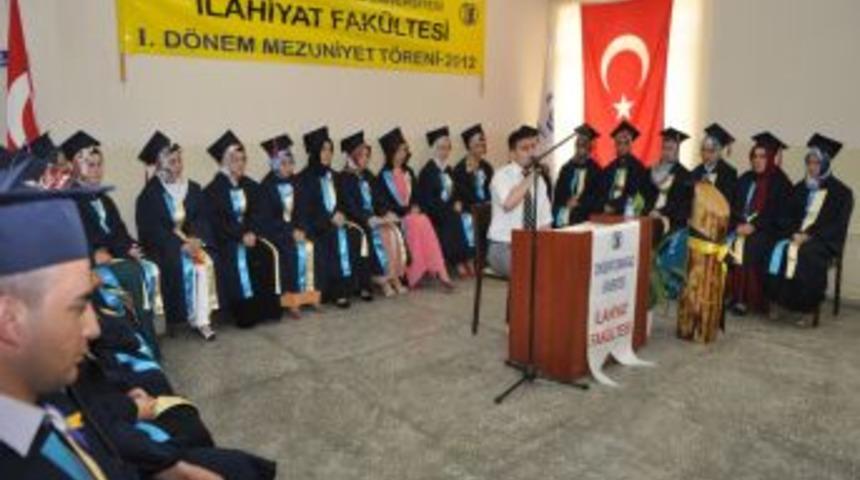 ESOG&Uuml; İlahiyat Fak&uuml;ltesi Ilk Mezunlarını Verdi