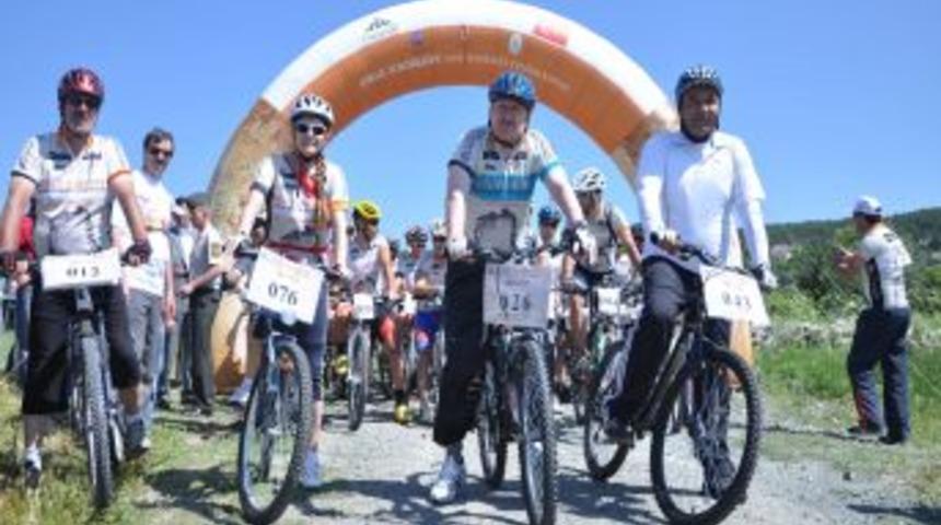 Frig Vadisinin Tanıtımı I&ccedil;in Pedal &Ccedil;evirdiler