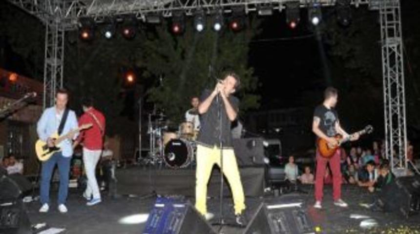 Hamam&ouml;n&uuml; Gece Yolcularını Ağırladı