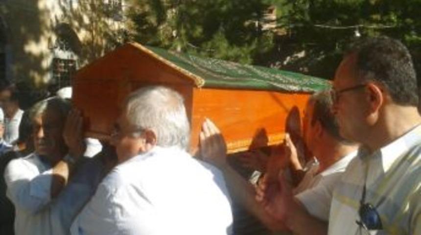 K&uuml;tahya'nın Eski Belediye Başkanlarından Oral Kiper Vefat Etti