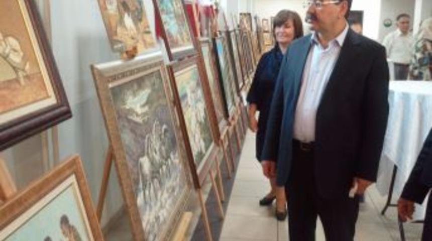 Kursiyer Kadınlardan Yılsonu Sergisi