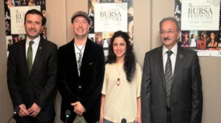 Konserde D&uuml;nyaya Barış Mesajı Verecekler