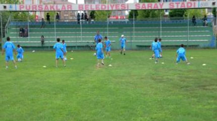 Pursaklar&rsquo;da Yaz Spor Okulu I&ccedil;in Kayıtlar Başladı