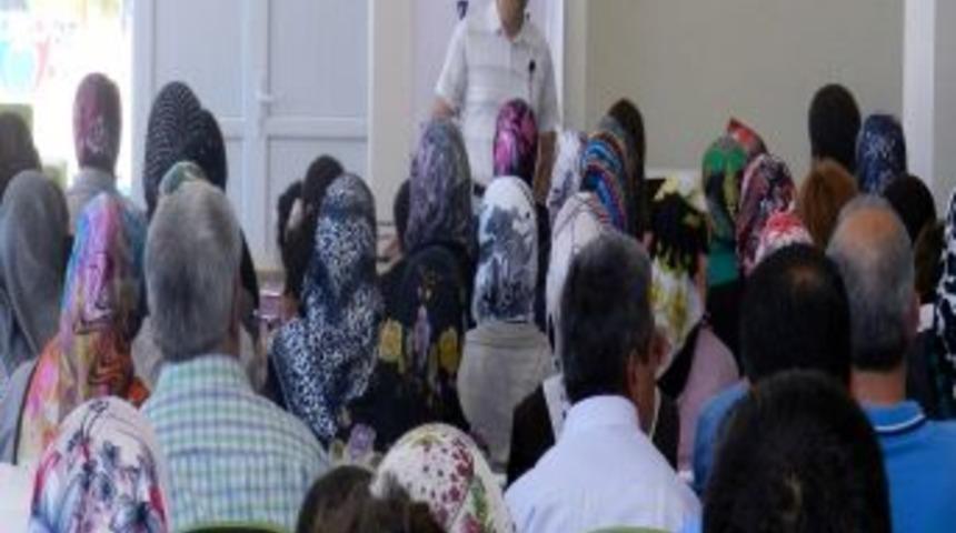 Malatya'da Ailelere Iletişim Eğitimi Veriliyor