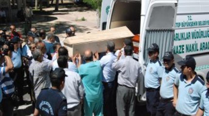 Şanlıurfa Cezaevi'nde Yanan 13 Mahkumun Cesedi Ailelerine Teslim Edildi