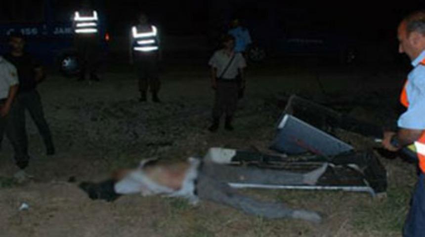 Bayrami&ccedil;'te kaza; 3 &ouml;l&uuml;, 2 yaralı