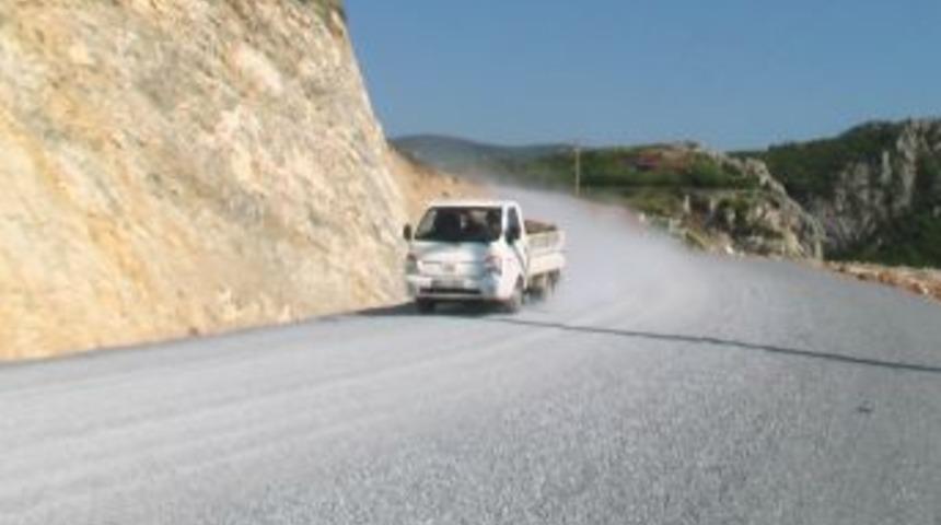 Kuşadası Kirazlı K&ouml;y&uuml;n&uuml;n Yolu Asfaltlanmaya Başladı