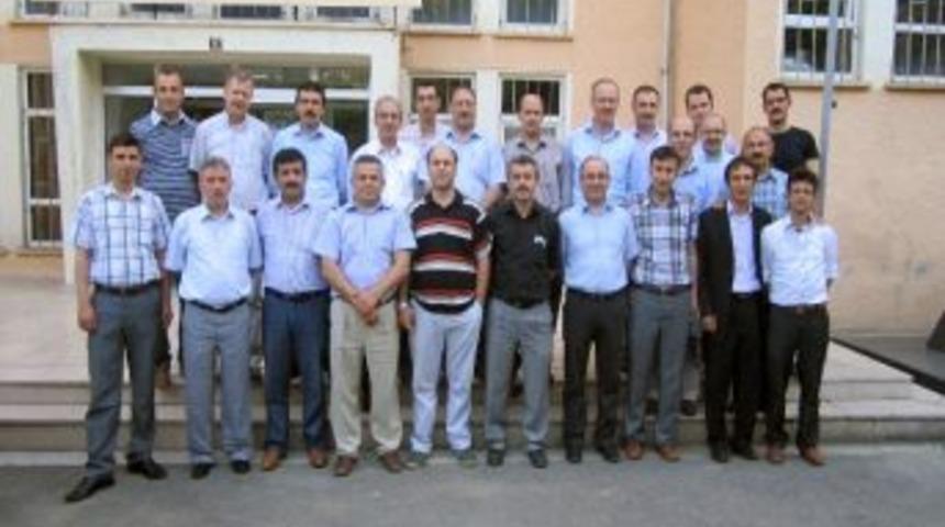 G&uuml;m&uuml;şhane&rsquo;de Eğitim Y&ouml;neticileri Derneği Kuruldu