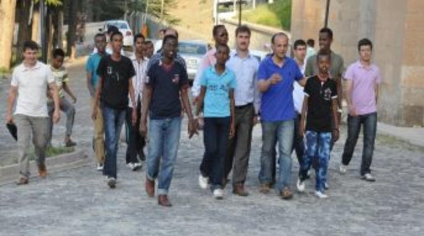 Somalili &Ouml;ğrenciler Eshab-ı Kehf&rsquo;i Gezdi