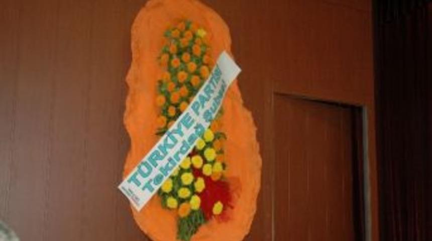 Yanlış &Ccedil;i&ccedil;ek&ccedil;iye Pahalıya Patladı