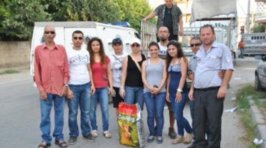 Sıcaklarda hayvanlara su verdiler