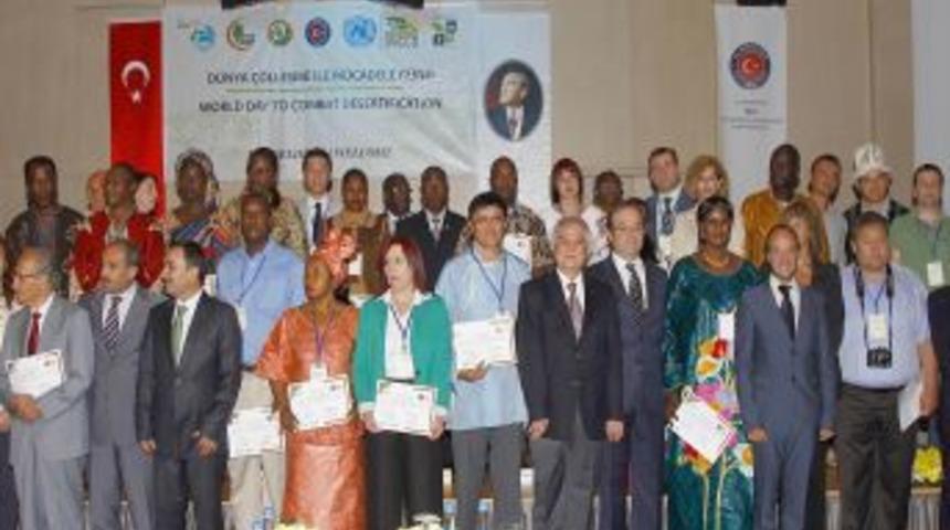 Ankara'da Yapılan Etkinlikte &Ccedil;&ouml;lleşmeye Dikkat &Ccedil;ekildi