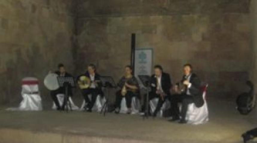 Koro&rsquo;dan Sivas&rsquo;ta Şifa M&uuml;zikleri konseri