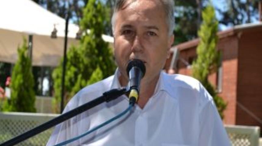 T&uuml;rk B&uuml;ro-sen&rsquo;den Kutlama