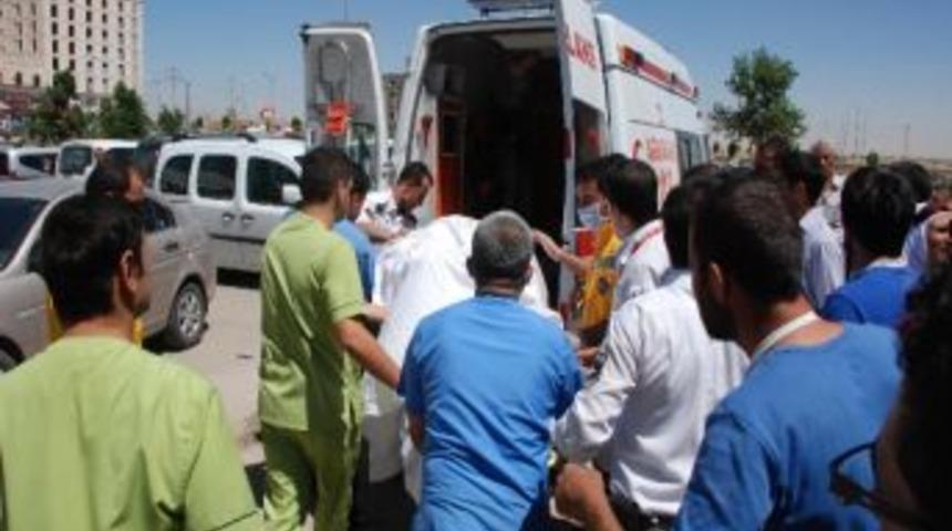 Buğday Yangını İ&ccedil;inde Kalan Kadın Hastanelik Oldu