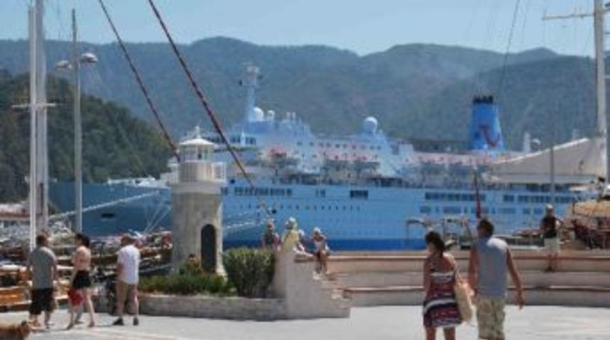 Yolcu Gemisi 'thomson' Marmaris'i &Uuml;s Edindi