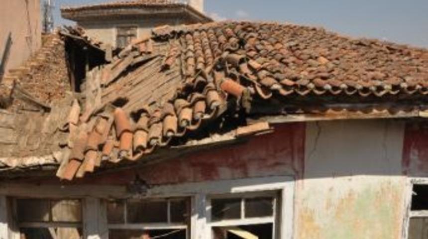 Milas&rsquo;ta Eski Yapı G&ouml;&ccedil;t&uuml;