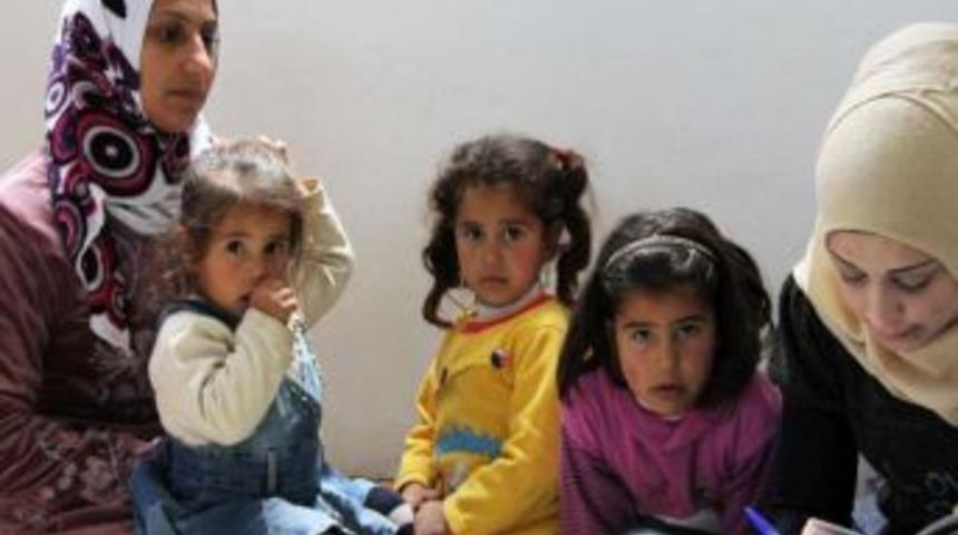 T&uuml;rkiye'ye Sığınan 205 Suriyeli Şanlıurfa'ya G&ouml;nderildi