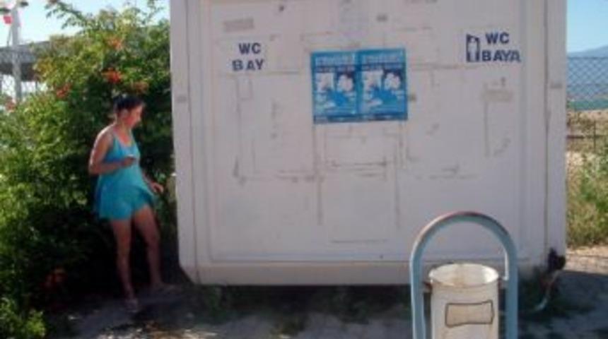 Mavi Bayraklı Plajda Tuvalet Tepkisi