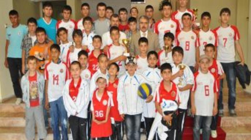 Lalezar Spor&rsquo;dan Teşekk&uuml;r Ziyareti