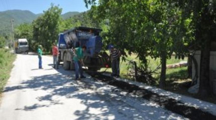 Kartepe'de Asfalt Yama &Ccedil;alışmaları S&uuml;r&uuml;yor