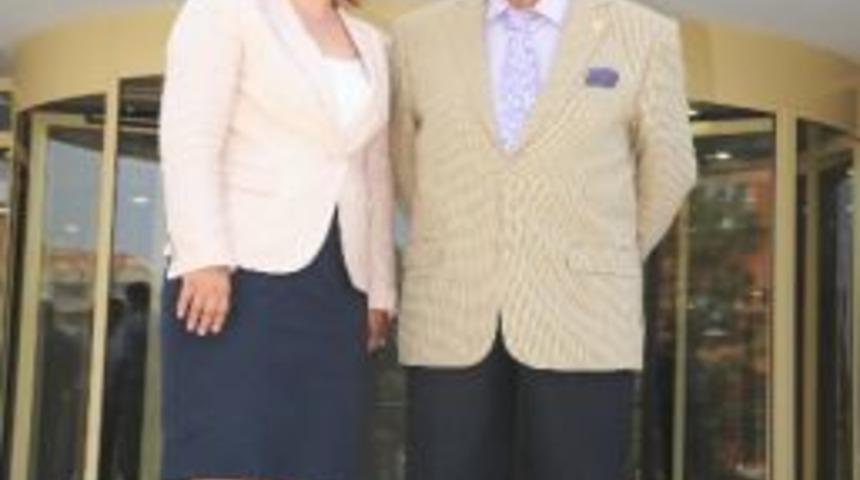 Eski Bakan İsmet Sezgin Başkan &Ccedil;er&ccedil;ioğlu&rsquo;na Ziyaret Etti