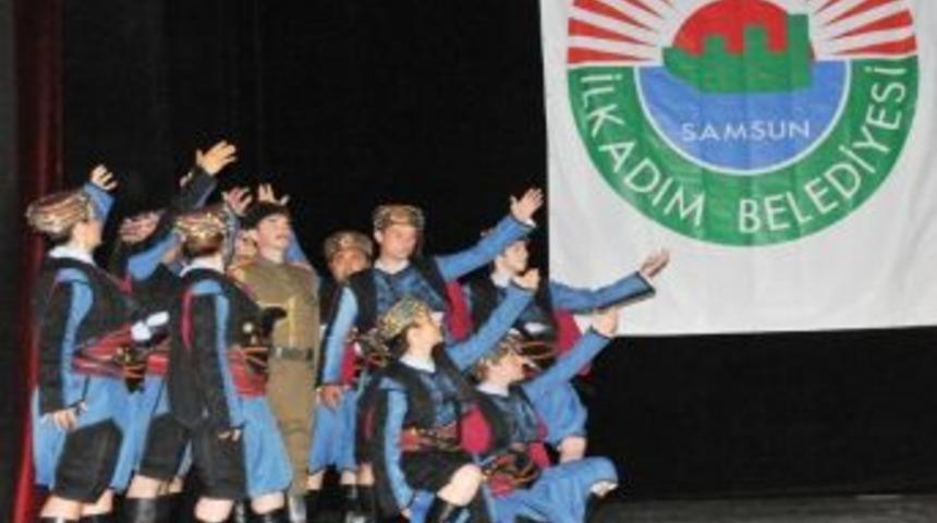 Samsun'da Halk Oyunları R&uuml;zgarı