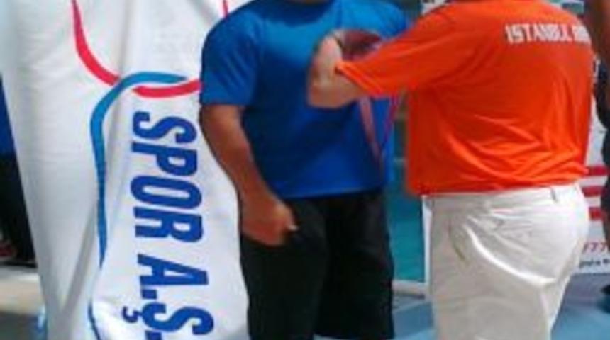 5 Ay &Ouml;nce Y&uuml;zmeyi Bile Bilmeyen Engelli Sporcu Şimdi Maraton Y&uuml;zecek