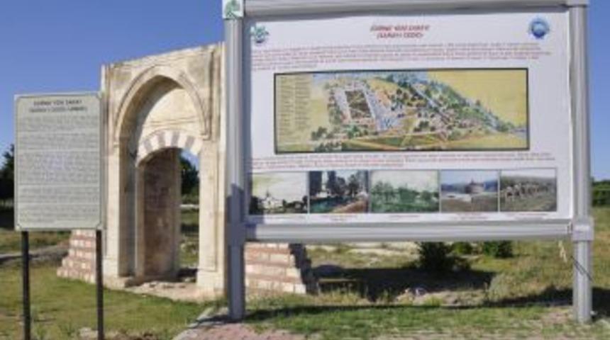 Edirne Sarayı&rsquo;na Bilgilendirme Levhaları Konuldu