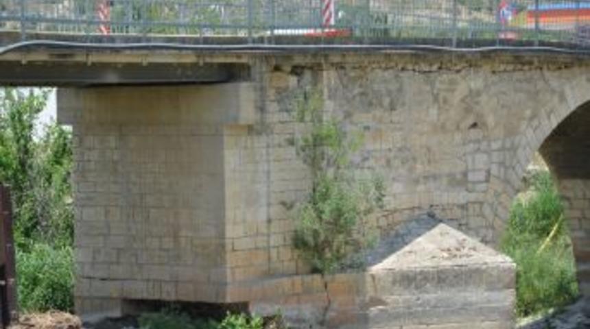 Mut Ve Ermenek'i Birbirine Bağlayan Kadık&ouml;y K&ouml;pr&uuml;s&uuml; Ulaşıma Kapandı