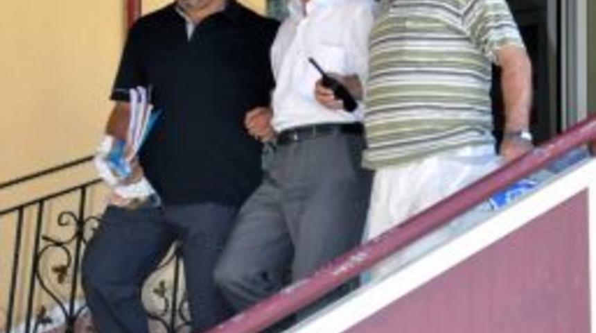 İş Bulma Vaadiyle Vatandaşı Dolandıran Sahte B&uuml;rokrat Yakalandı