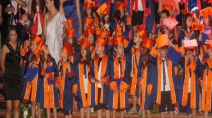 Başarı Koleji&rsquo;nde Mezuniyet Coşkusu