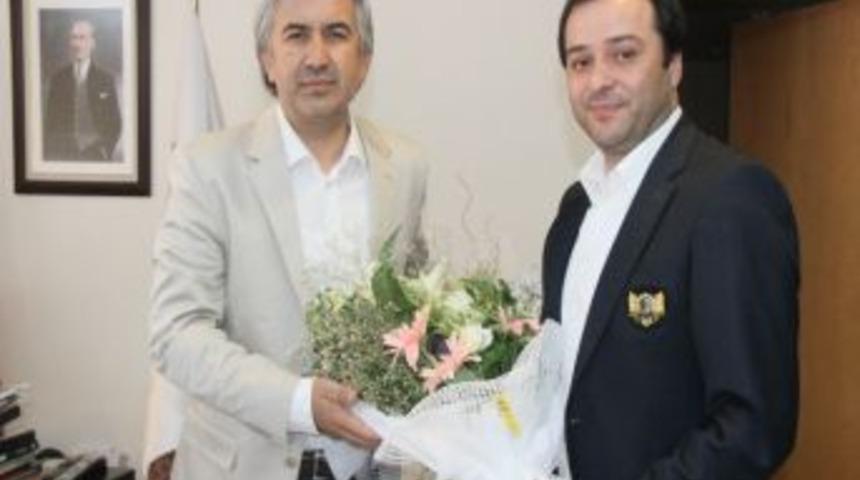 Somaspor&rsquo;dan Akhisarspor&rsquo;a Tebrik Ziyareti