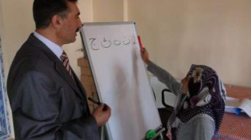 Yaz Kur&rsquo;an Kurslarına Ilgi B&uuml;y&uuml;k