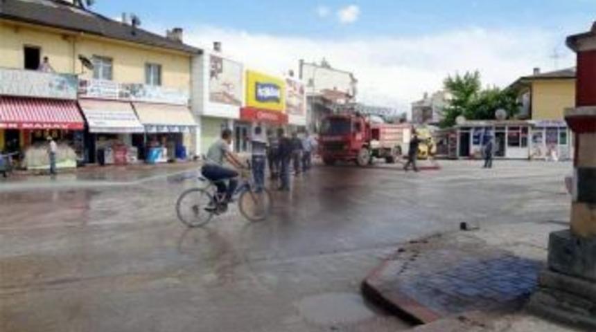 &Ccedil;arşı Merkezi Yıkandı