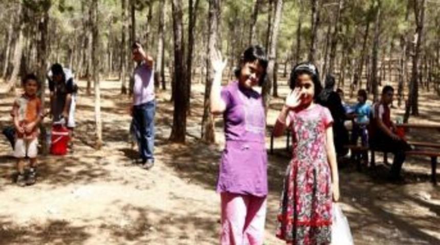 &Ccedil;ocuklar Piknik Alanında Buluştu