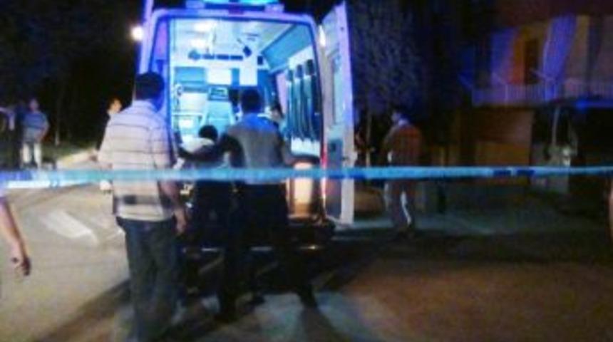 Aksaray&rsquo;da Silah Ve Bı&ccedil;aklı Kavga: 5 Yaralı