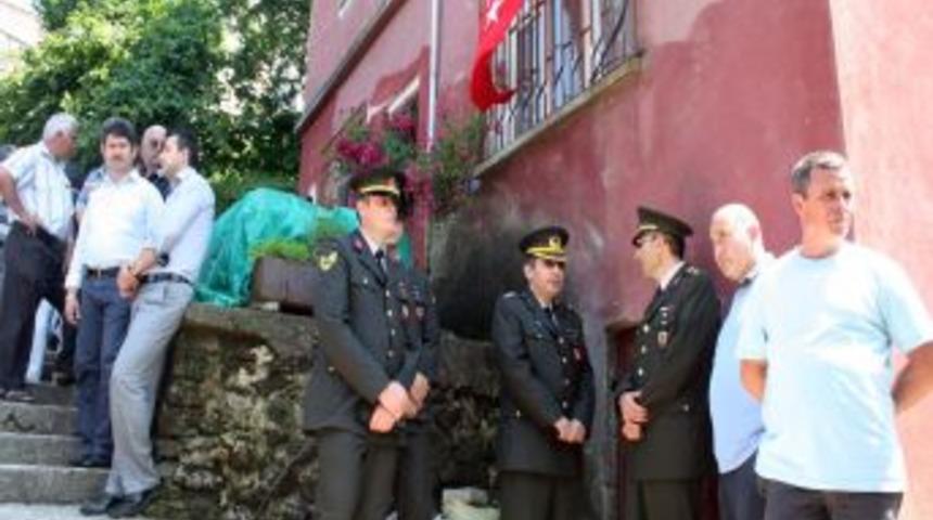 Şehit Annesi: Yetim Yavrum, &Ccedil;ileli Oğlum, Yaktın Beni