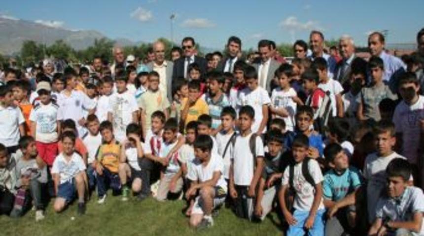 Yaz Spor Okulları Ş&ouml;len Havasında A&ccedil;ıldı