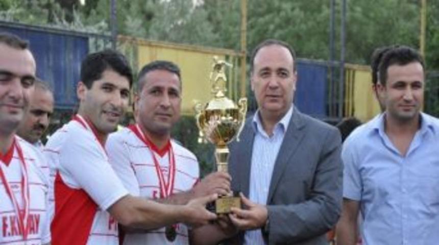 Valilik Kupası Halı Saha Futbol Turnuvası Sona Erdi