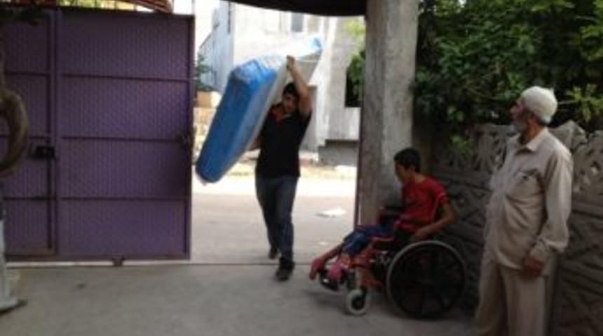 Maliye Bakanının Sahip &Ccedil;ıktığı Aileye Yardım Eli