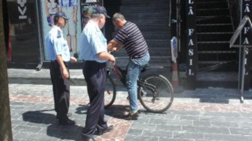 D&uuml;zce Belediyesi Zabıtasından Bisiklet Denetimi