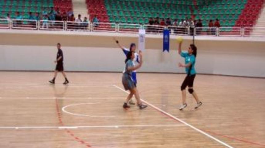 Hentbol B&ouml;lge Şampiyonası Başladı