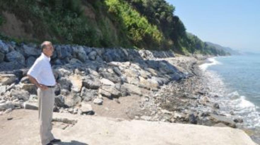 Alaplı Plajı İ&ccedil;in, Afet M&uuml;d&uuml;rl&uuml;ğ&uuml;&rsquo;n&uuml;n Raporu Bekleniyor