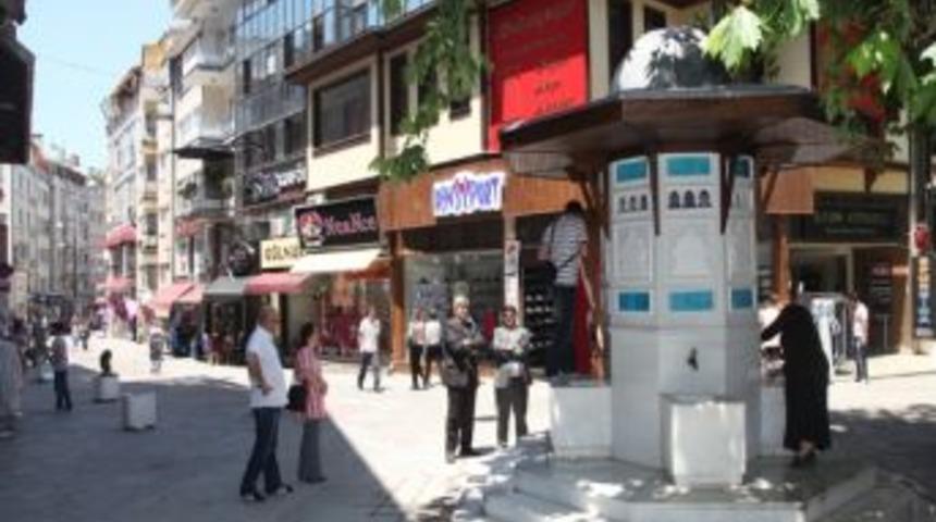 Kara&ccedil;elebizade &Ccedil;eşmesi Nalbantoğlu&rsquo;nu Ferahlatacak