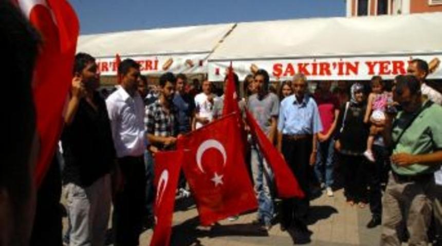 &Uuml;niversite &Ouml;ğrencilerinden Ter&ouml;re Tepki