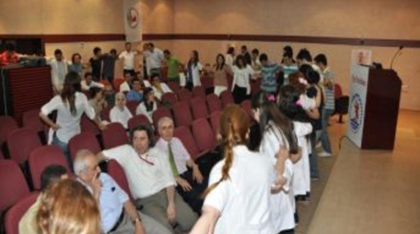 İnt&ouml;rnl&uuml;ğe Veda, Hekimliğe Merhaba