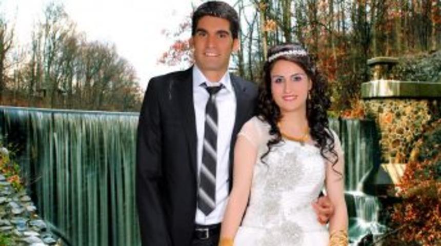 Kaleci Z&uuml;lk&uuml;f &Ouml;zer evlendi